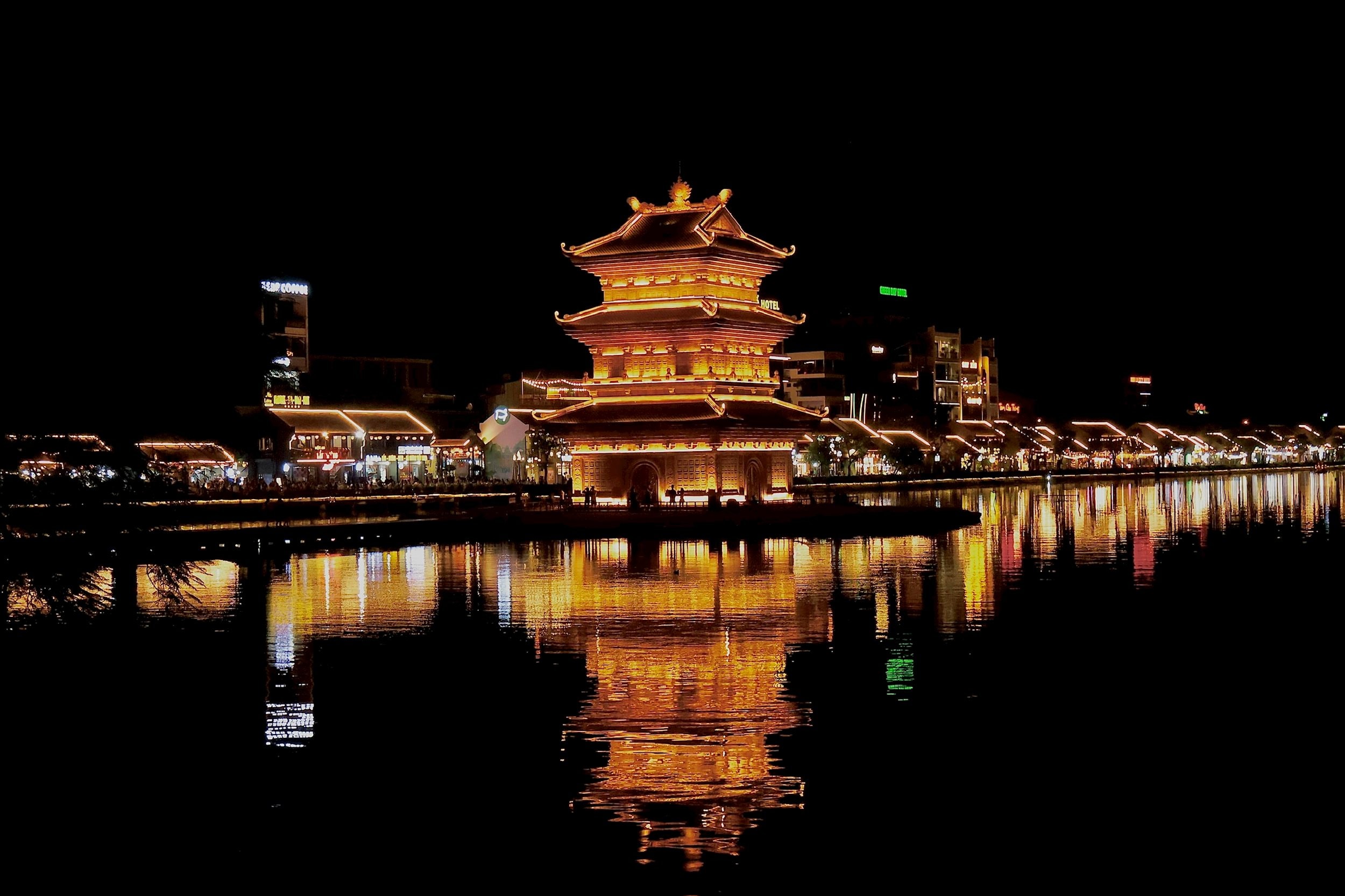 Ảnh Tháp Tứ Ân