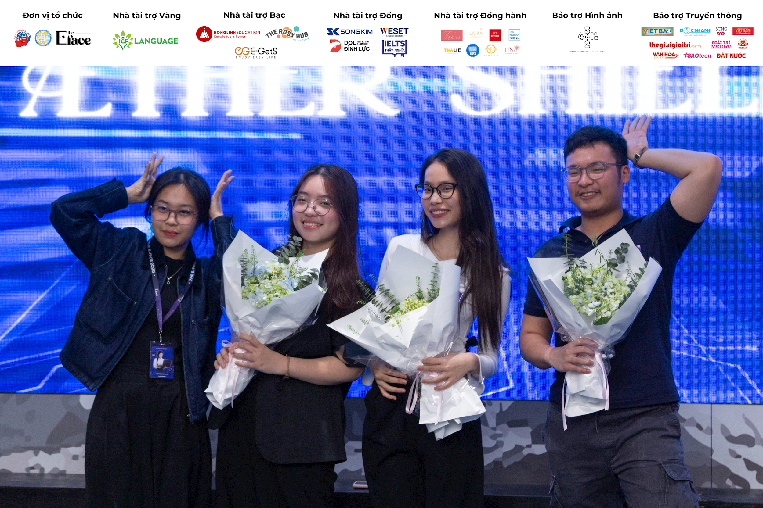 Đội thi CYBERCROWN giành danh hiệu “Đội thi xuất sắc nhất”