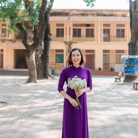 Cô Nguyễn Loan, giáo viên tại trường THPT Mỹ Đức A