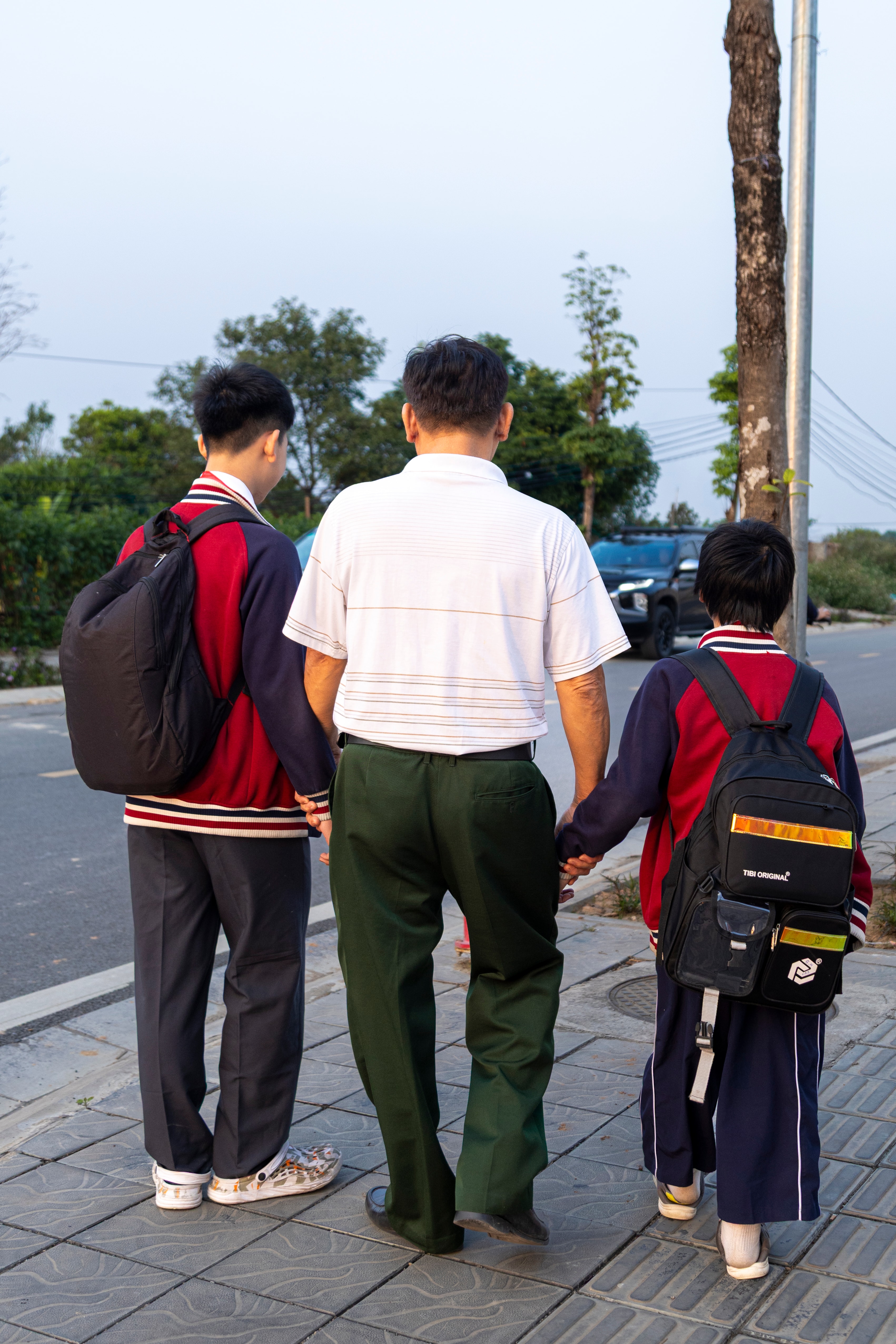 Đôi tay năm xưa (8)