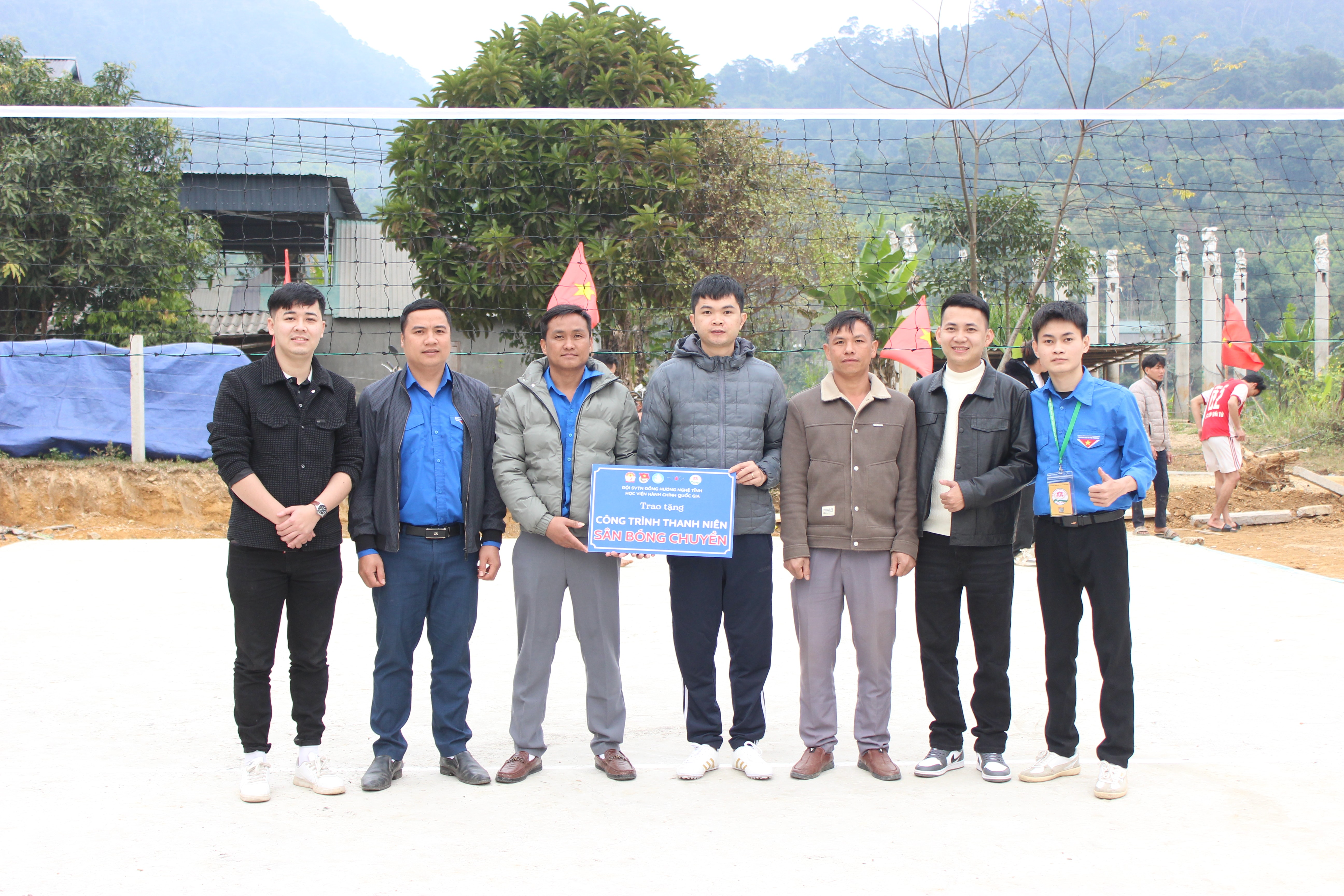 Trao công trình Thanh niên tại chương trình Đông ấm năm 2024