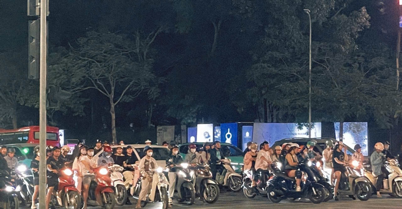 Ùn tắc trên tuyến đường tại Hà Nội