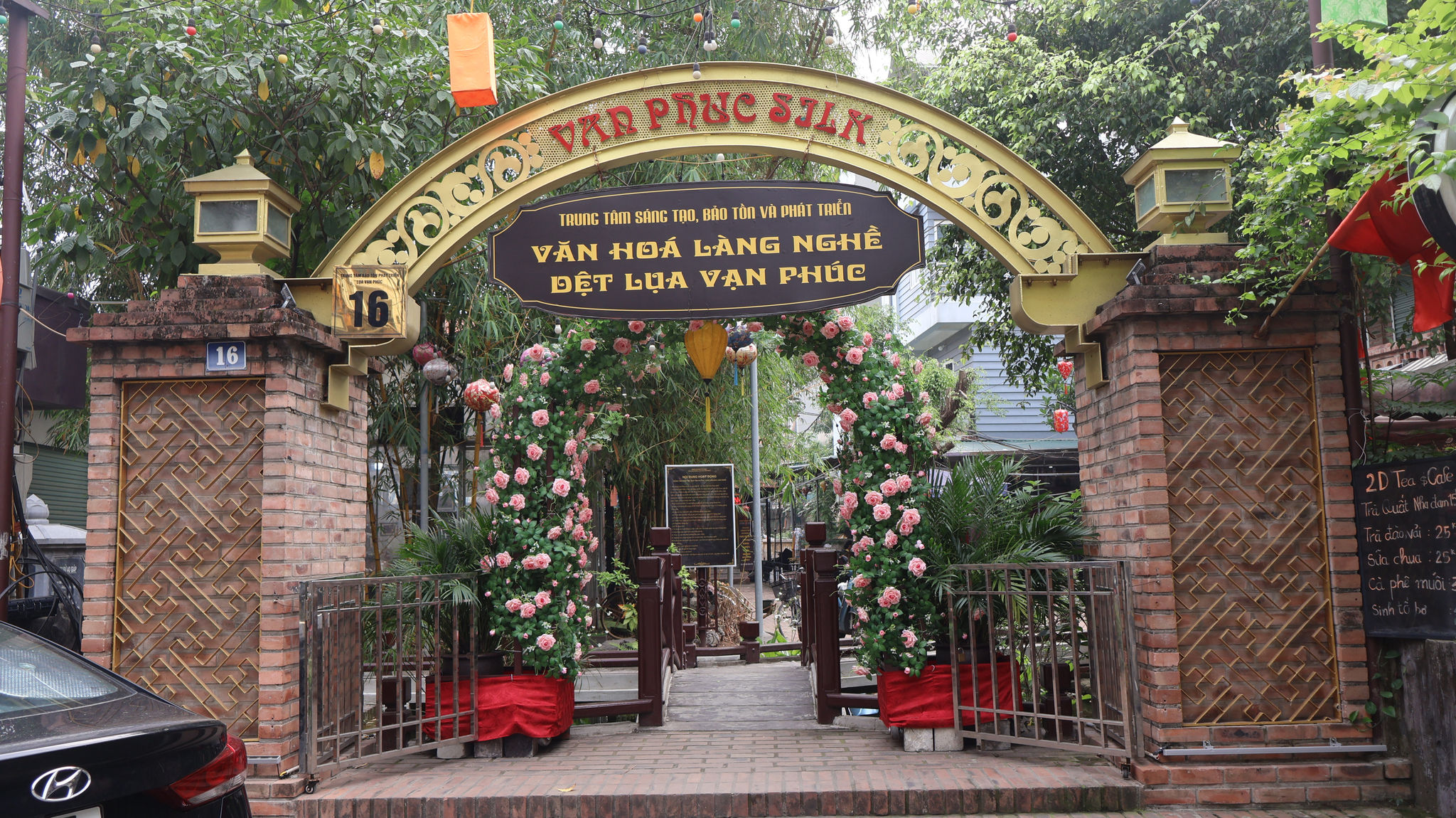 “Dấu ấn làng lụa” Vạn Phúc – nơi lưu giữ giá trị văn hóa và quảng bá thương hiệu lụa Hà Đông đến du khách trong và ngoài nước.
