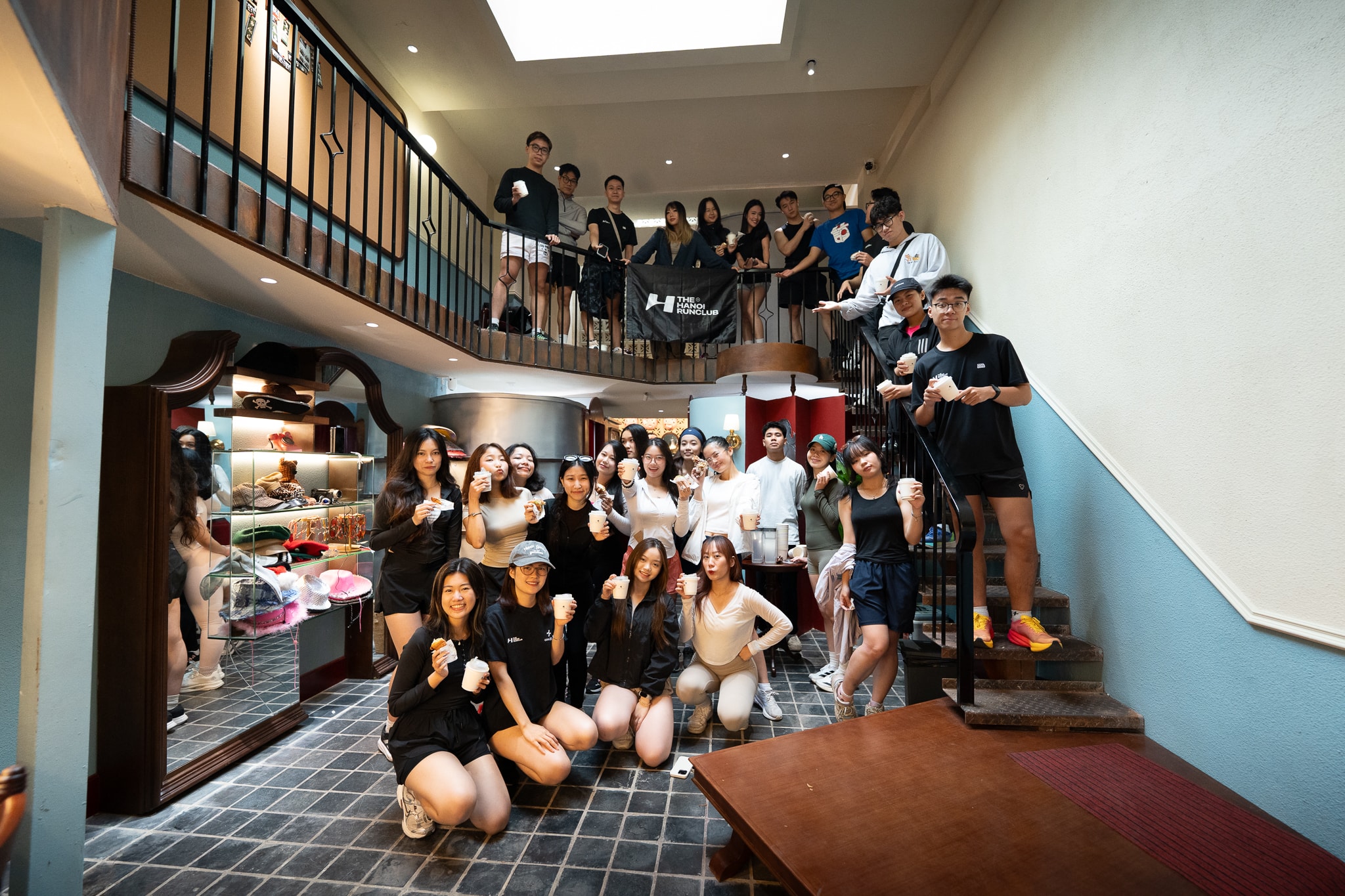 THRC kết hợp cùng tiệm ảnh photobooth Fotoflicker