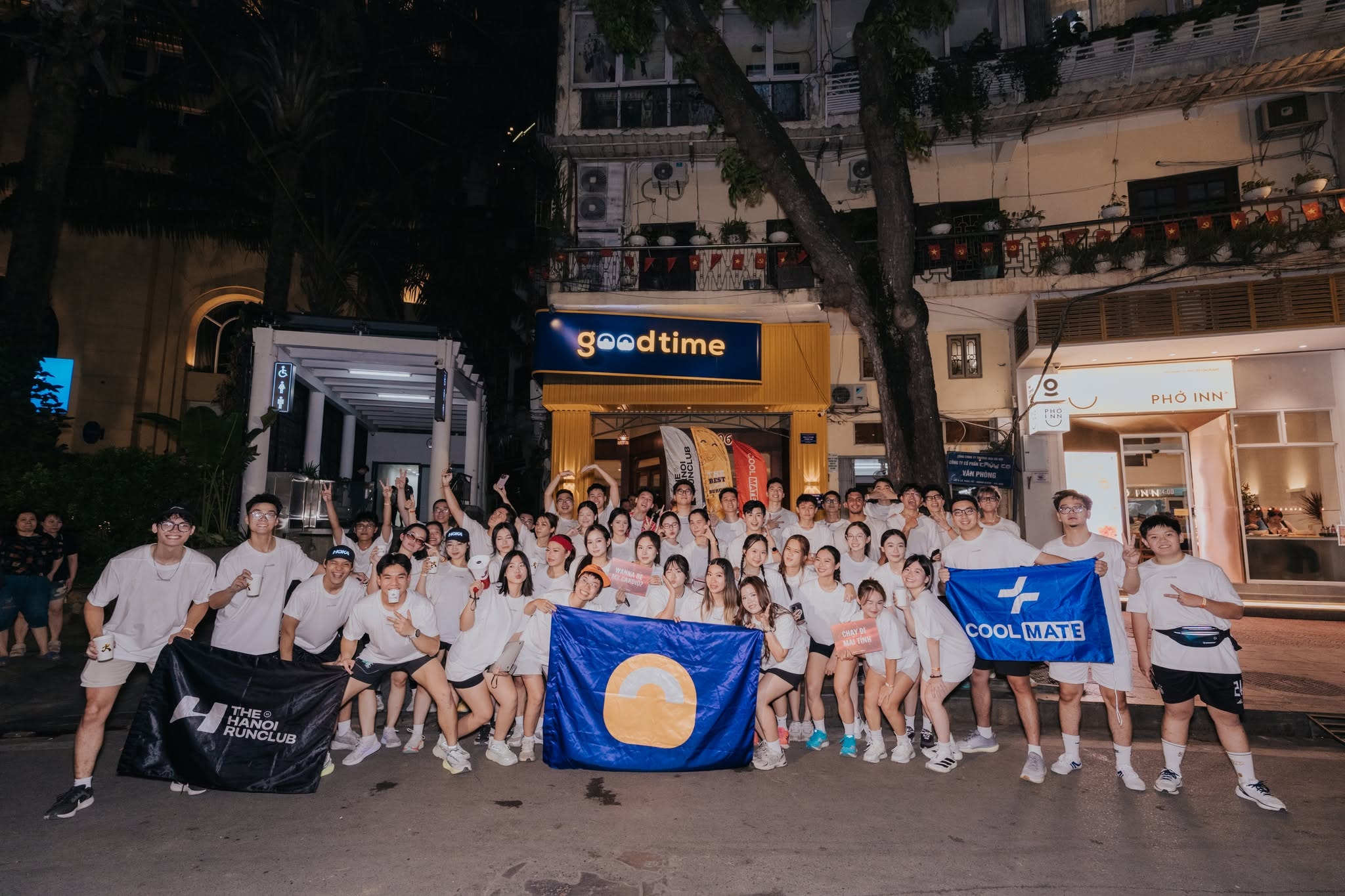 THRC kết hợp cùng quán burger Goodtime