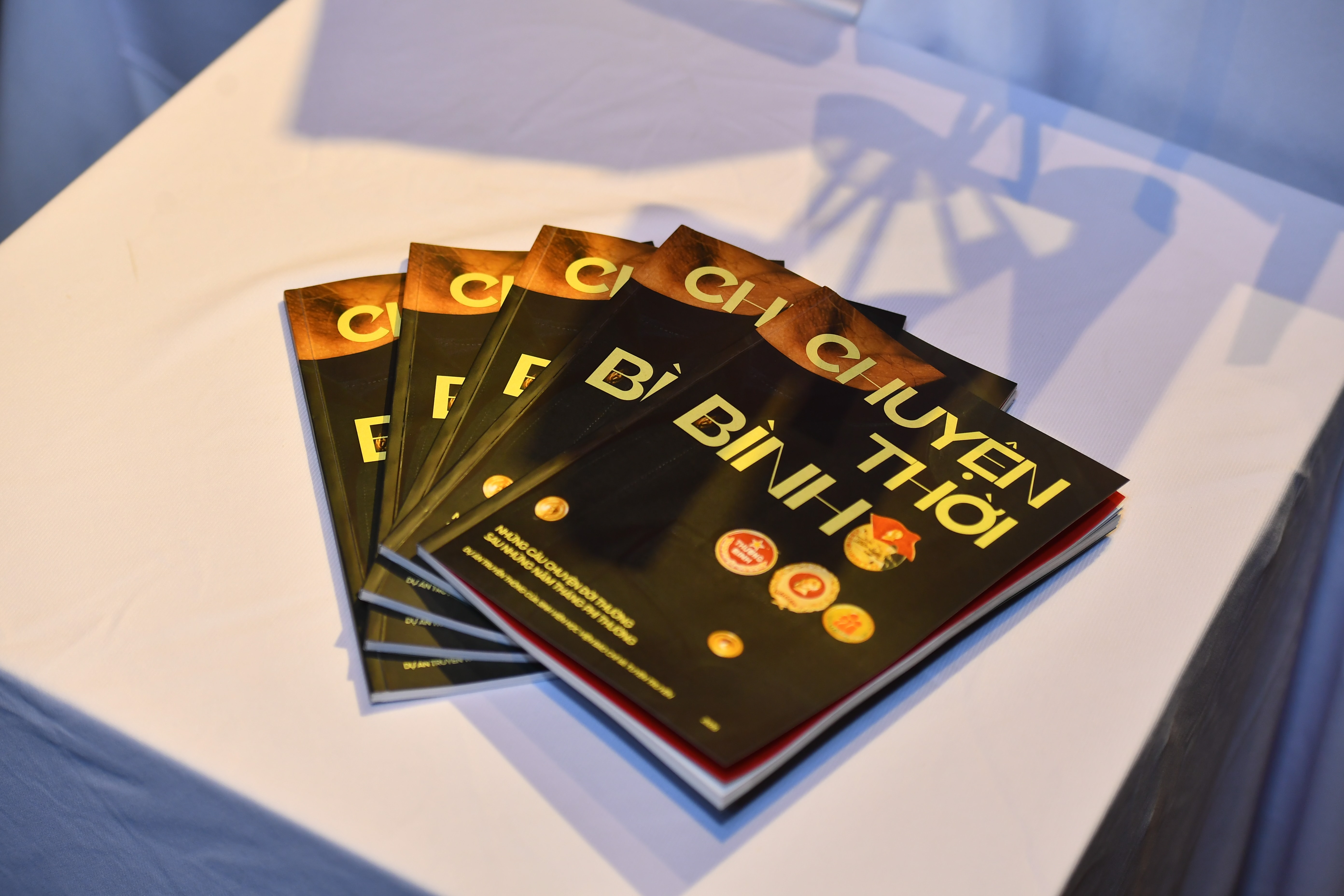 Photobook Chuyện thời bình 