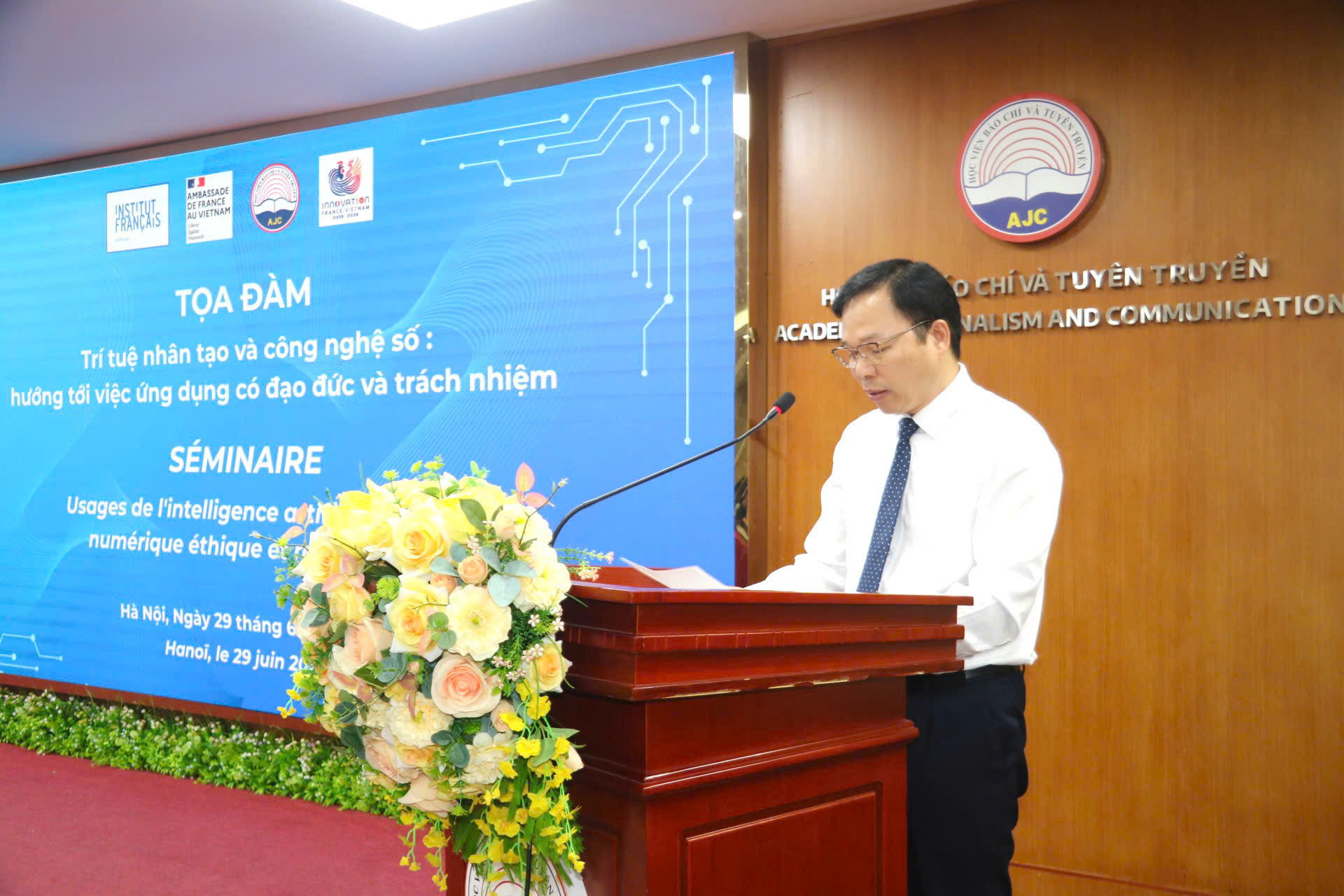 PGS, TS. Lưu Văn Quảng phát biểu tại lễ khai mạc