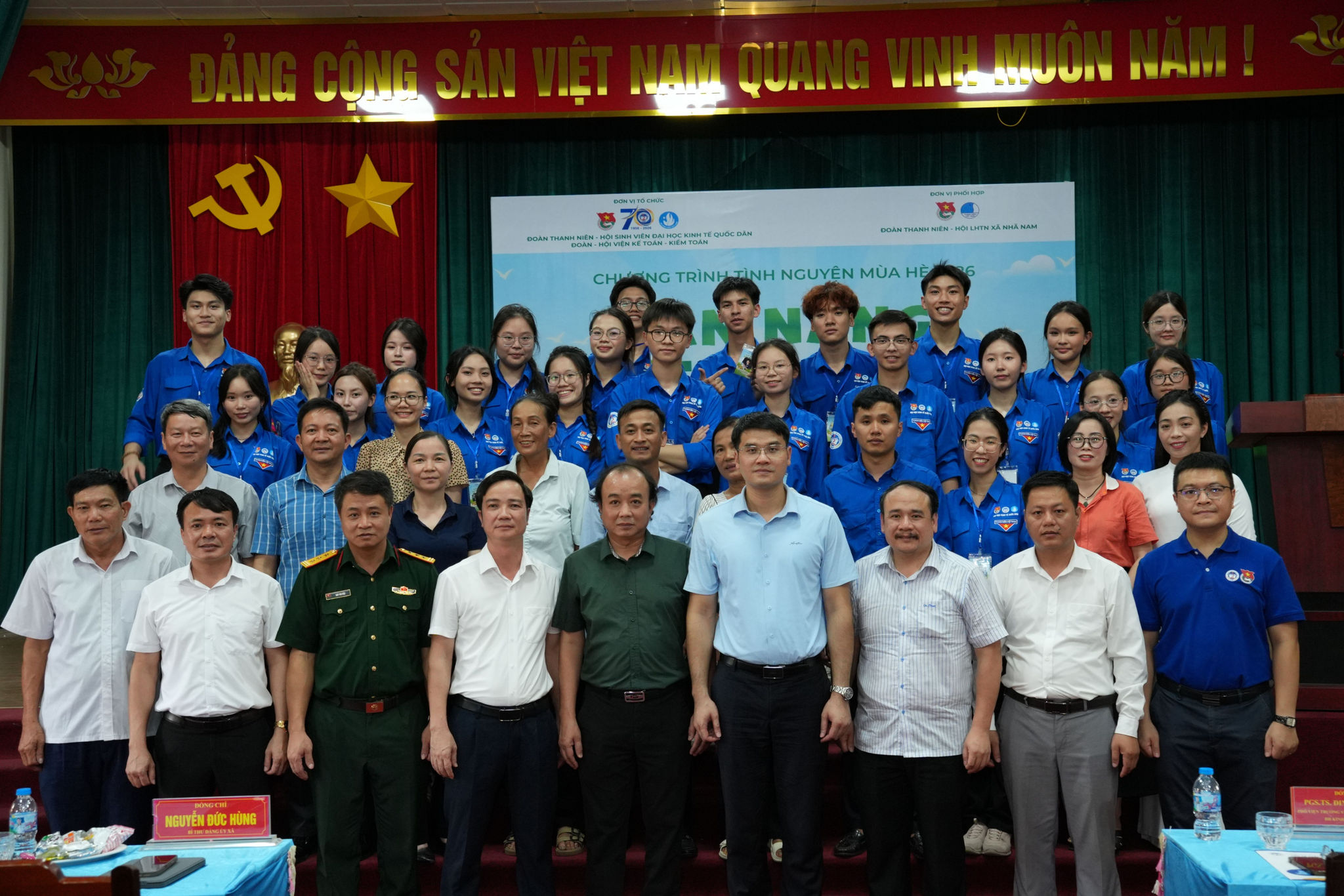 Đại diện chính quyền địa phương, lãnh đạo Đại học Kinh tế Quốc dân và Đoàn - Hội Viện Kế toán - Kiểm toán