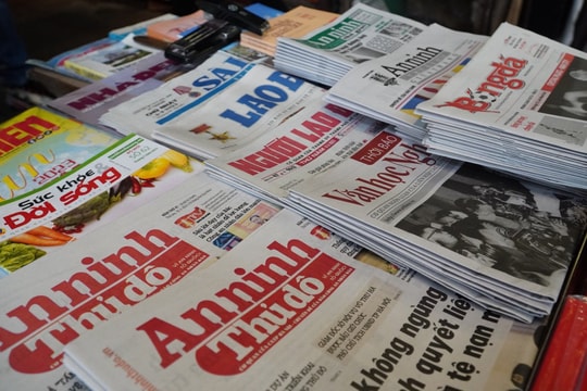 Báo in không chỉ là... báo in