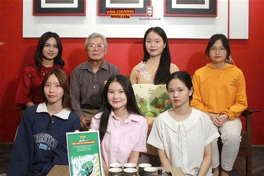 Văn chương khói lửa: Hành trình đưa lịch sử gần hơn với giới trẻ