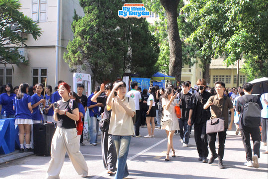 Du ca 2025: Kỳ Hội “đốt nóng” không khí ngày nhập học trường Báo