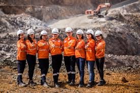 Phóng sự: Khai khoáng không còn là lĩnh vực của riêng nam giới