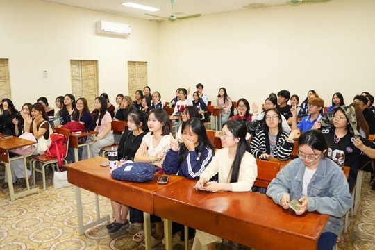 Sức nóng trước "giờ G" tại buổi tuyển thành viên CLB Báo chí Truyền thông - CJC