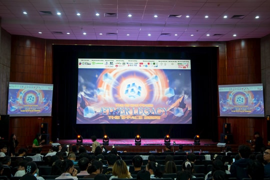 "Chủ quyền số": Nguồn cảm hứng trên sân khấu ÆTHER Legacy trong đêm Chung kết THE E-FACE 2025