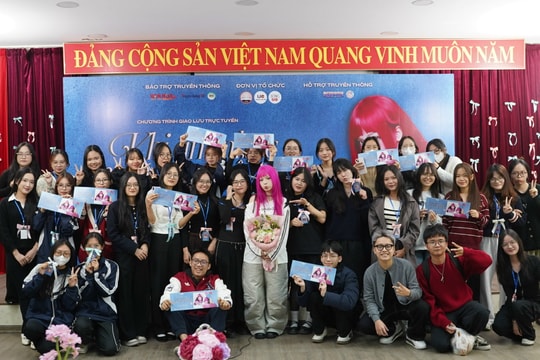 "Khi âm nhạc chạm vào tuổi trẻ": Hành trình chạm đến những giấc mơ âm nhạc của ca sĩ Cầm