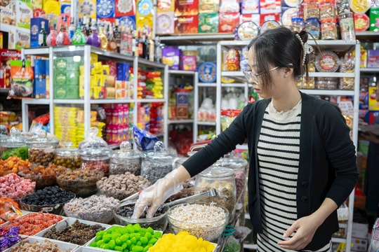 Giữ nếp cũ hay chọn tiện lợi? - Thách thức của chợ truyền thống trong thời đại công nghệ số