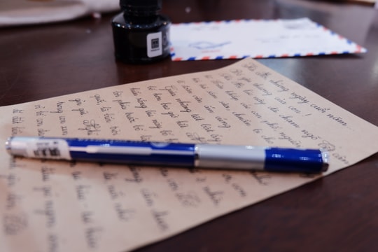 Dệt bóng thời gian: Những lời nhắn nhủ từ quá khứ