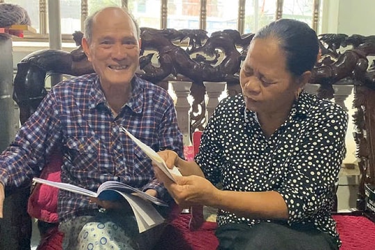 Nghệ sĩ Ưu tú Trần Quốc Minh - Người giữ lửa dân ca xứ Nghệ