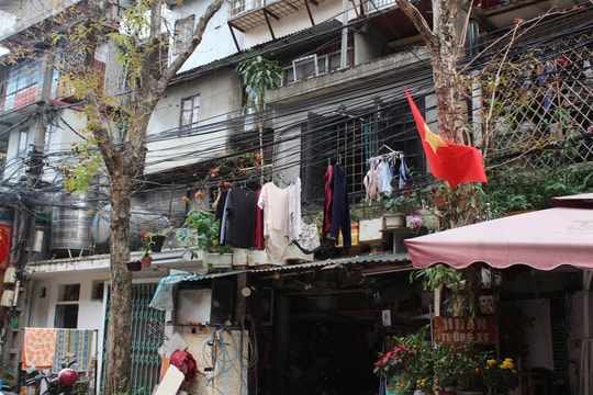 Hà Nội: Những khu tập thể 'nghẹt thở' chờ ngày thay áo