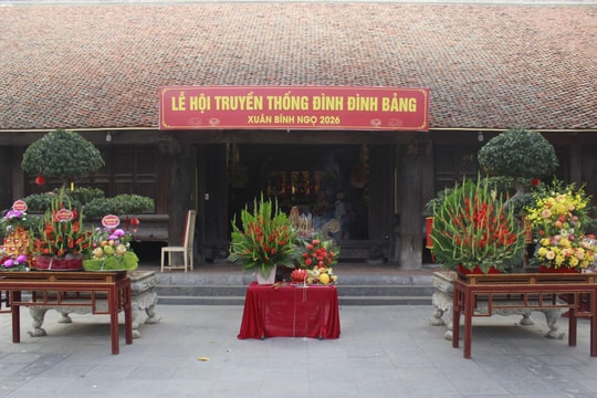 Rộn ràng lễ hội truyền thống đình Đình Bảng