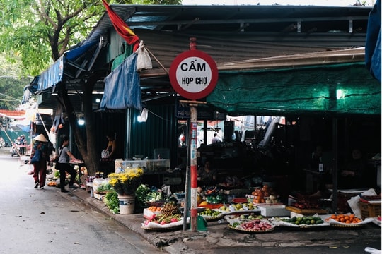 “Vùng trống” trong danh sách giải tỏa chợ cóc ở Thủ đô