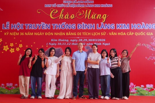 Sắc Họa Kim Hoàng: Hành trình kết nối người trẻ với “tranh Đỏ”
