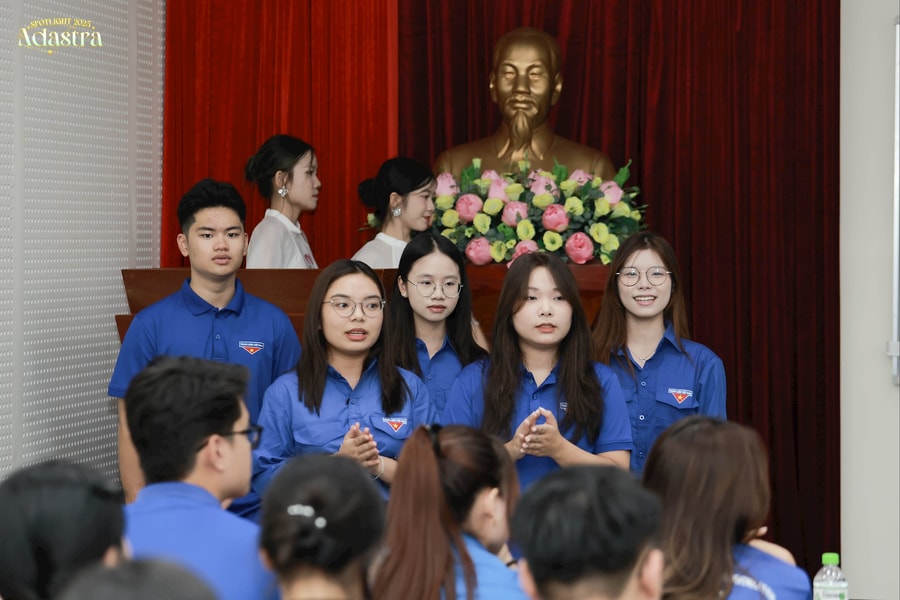 Buổi gặp mặt đầu tiên Khoa Tuyên truyền: Nơi gắn kết thầy cô và tân sinh viên