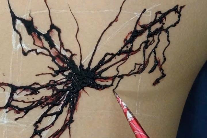 Giới trẻ Việt sáng tạo nét riêng bằng hình vẽ henna